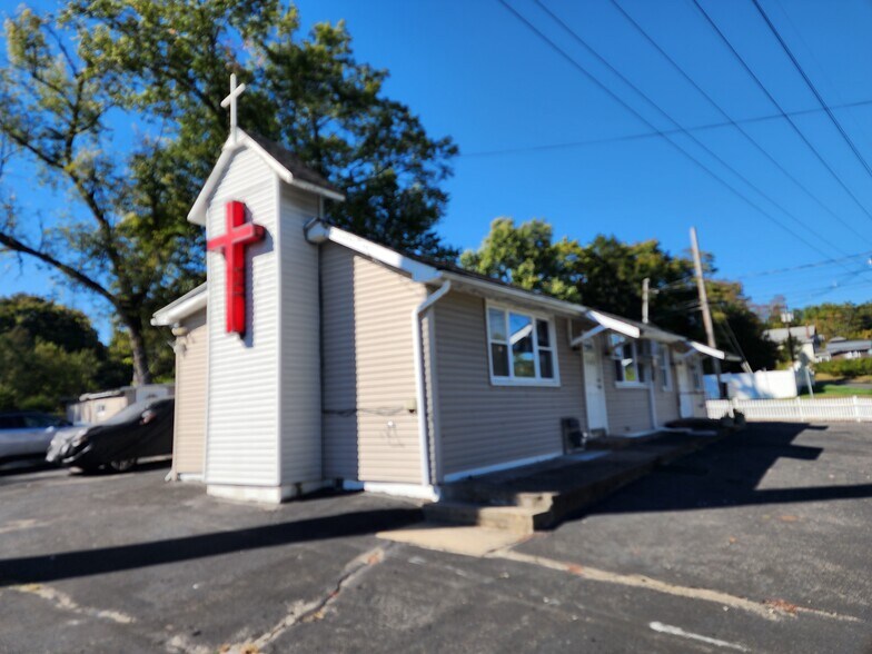 Primary Photo Of 140 Western Hwy, West Nyack Religious Facility For Sale