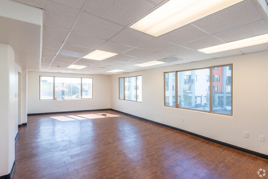 More Photos Of 3700 E 12th St, Oakland Storefront Retail Office For Lease