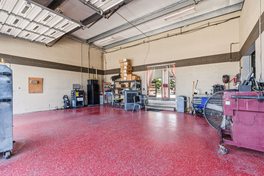 More Photos Of 2858 Treaschwig Rd, Houston Carwash For Sale