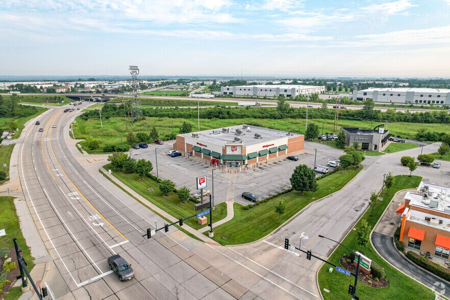 More Photos Of 3800 Elm St, Saint Charles Drugstore For Sale