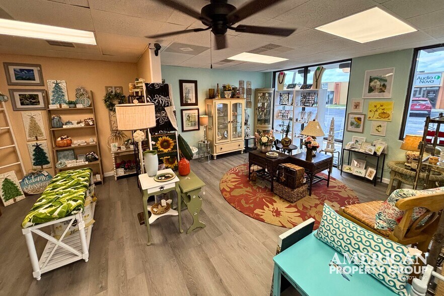 More Photos Of 21234 Olean Blvd, Port Charlotte Storefront Retail Office For Sale