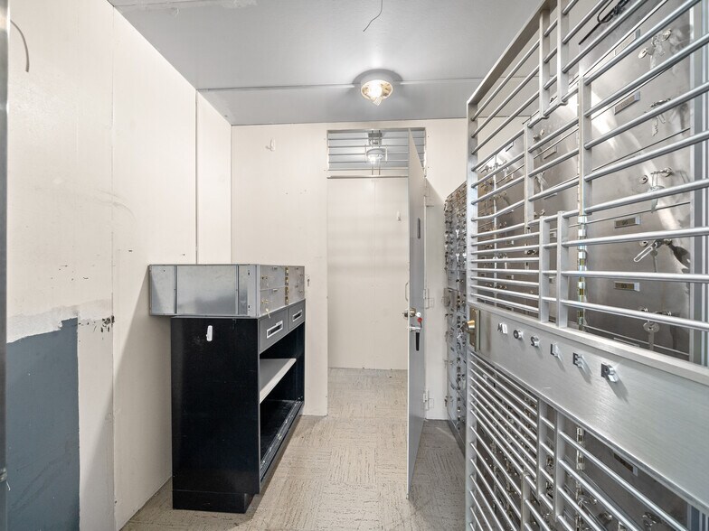 More Photos Of 108 E Main St, Saluda Bank For Sale