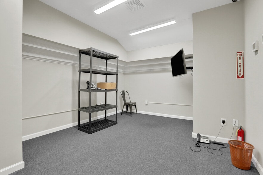 More Photos Of 62 Main St, Pine Bush Loft Creative Space For Sale