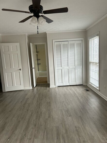 More Photos Of 4455 State Bridge Way, Alpharetta Office Residential For Lease