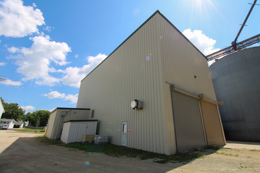 More Photos Of 107 8th Ave SW, Kasson Specialty For Sale