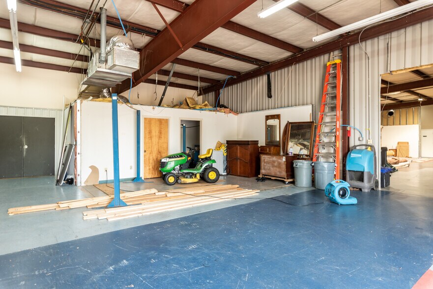 More Photos Of 5211 Union Rd., Gastonia Warehouse For Sale