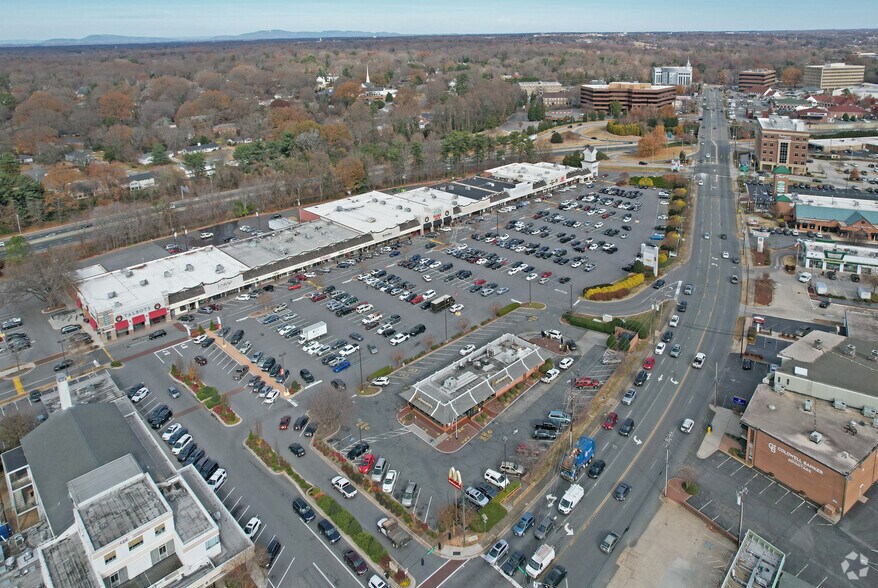 More Photos Of 300 S Stratford Rd, Winston-Salem Unknown For Lease