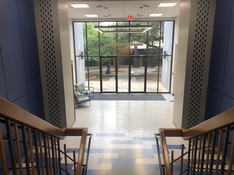 More Photos Of 215 W Hickory St, Denton Office For Sale