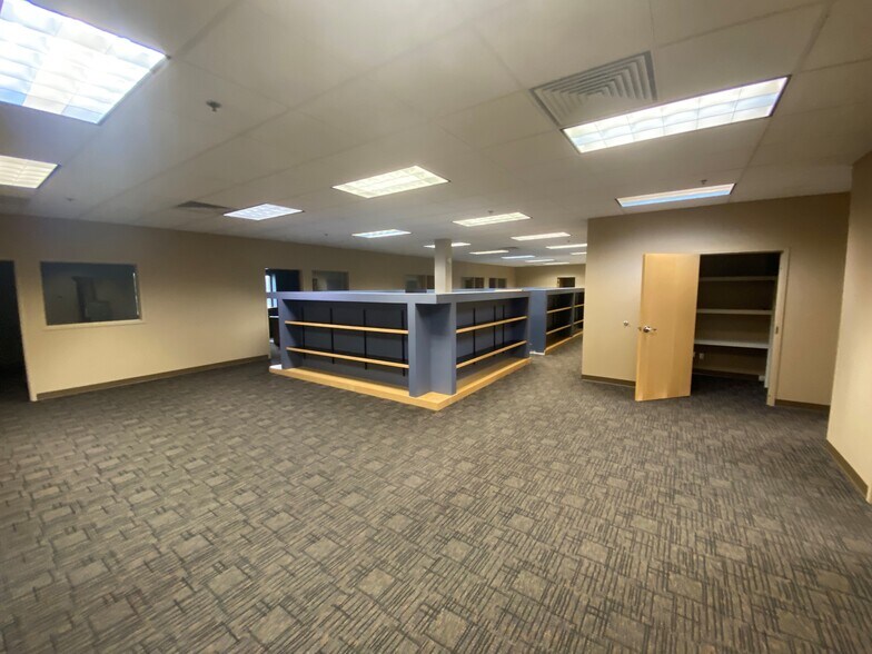More Photos Of 7235 Vicksburg Pike, Fort Wayne Warehouse For Lease