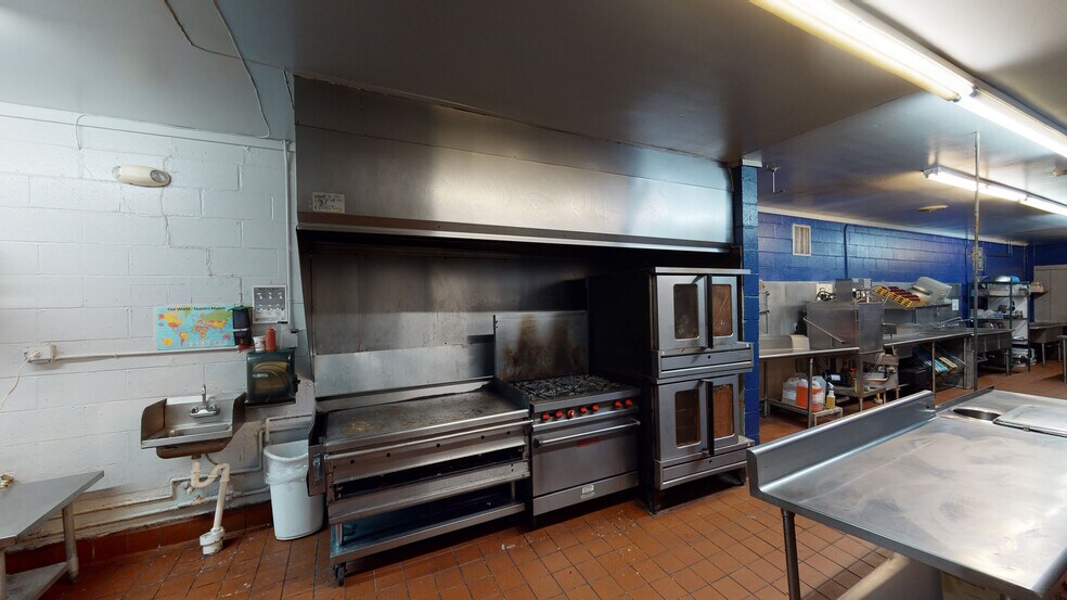 More Photos Of 1102 W Spring St, Monroe Restaurant For Sale