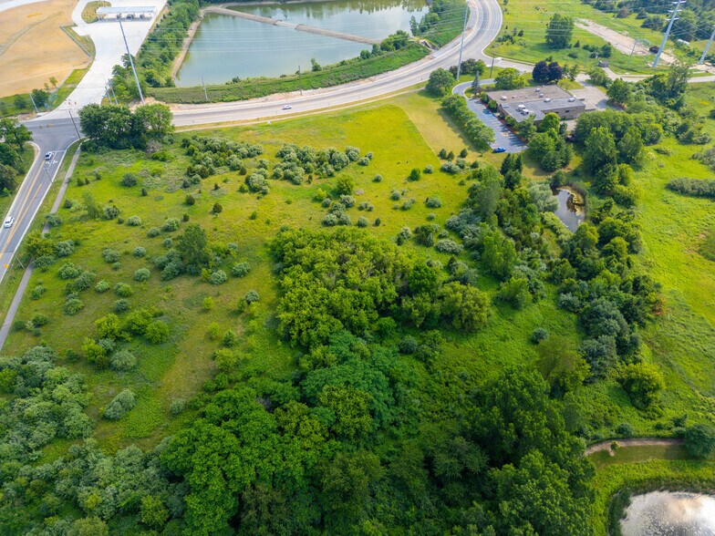 More Photos Of , Lake Orion Unknown For Sale