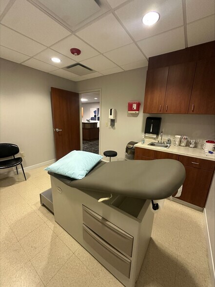 More Photos Of 4525 S Klein Ave, Oklahoma City Medical For Lease