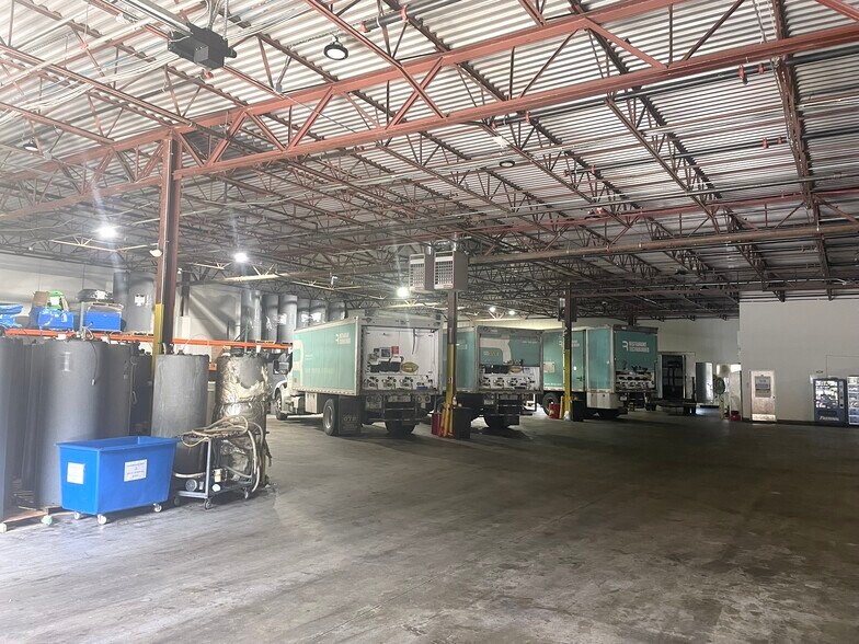 More Photos Of 16 Esquire Rd, North Billerica Research And Development For Lease