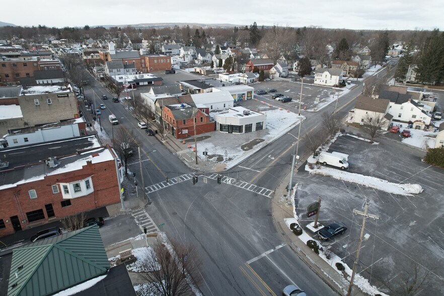 More Photos Of 102 Mohawk Ave, Schenectady Storefront Retail Office For Lease