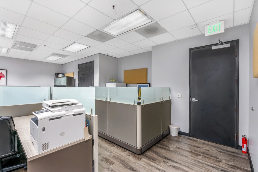 More Photos Of 6B Liberty, Aliso Viejo Office For Sale