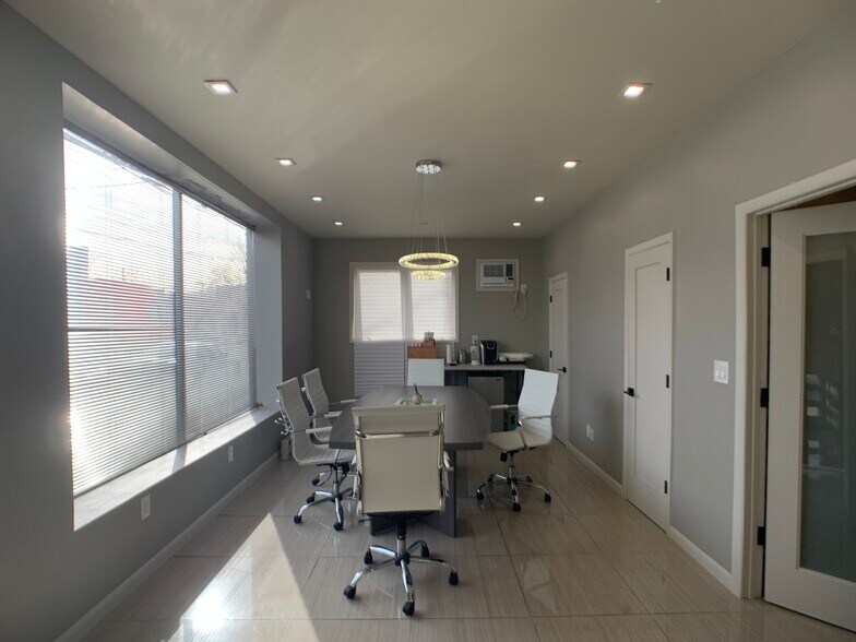 More Photos Of 1010 W Elizabeth Ave, Linden Warehouse For Lease