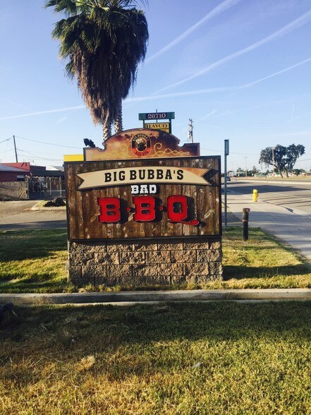 More Photos Of 6100 S Mooney Blvd, Visalia Restaurant For Lease
