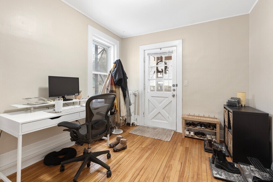 More Photos Of 84 Fourth Av, Ottawa Apartments For Sale