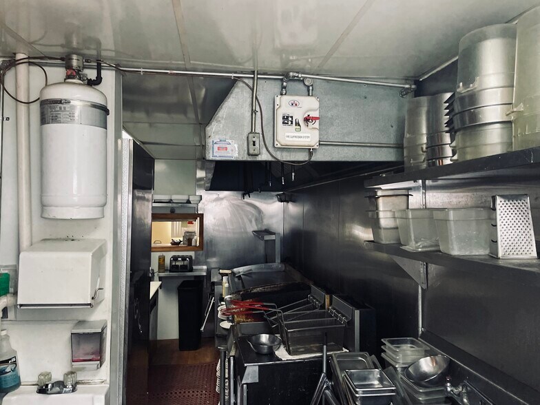 More Photos Of 183 Hertel Ave, Buffalo Office Residential For Lease