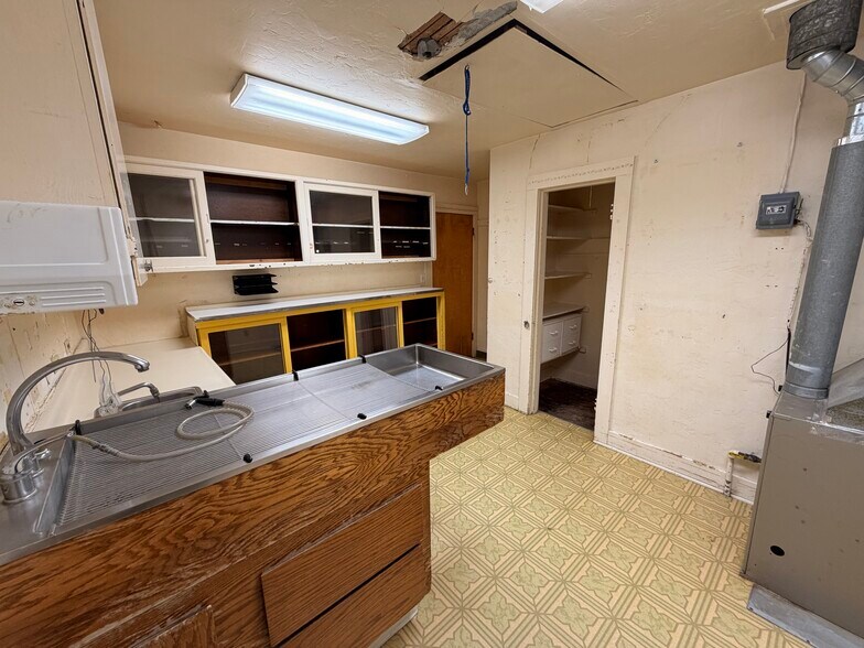 More Photos Of 311 Nestles Rd, Soledad Veterinarian Kennel For Sale