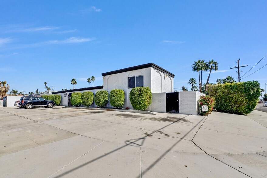 More Photos Of 1900 E Baristo Rd, Palm Springs Apartments For Sale