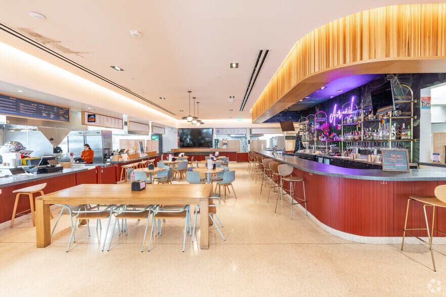 More Photos Of 955 Alton Rd, Miami Beach Restaurant For Lease