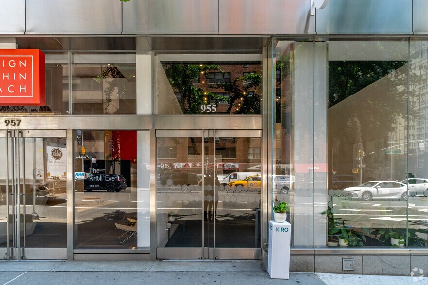 More Photos Of 201 E 57th St, New York Storefront For Lease