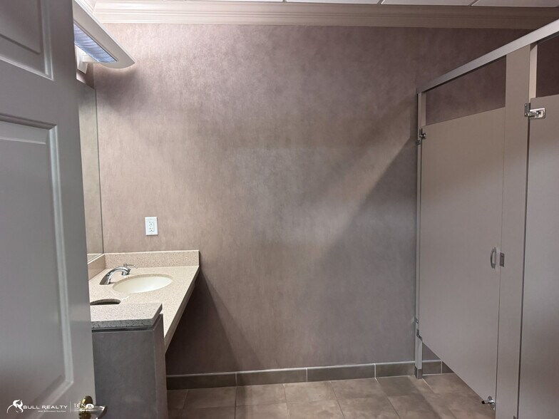 More Photos Of 3495 Holcomb Bridge Rd, Peachtree Corners Office For Sale