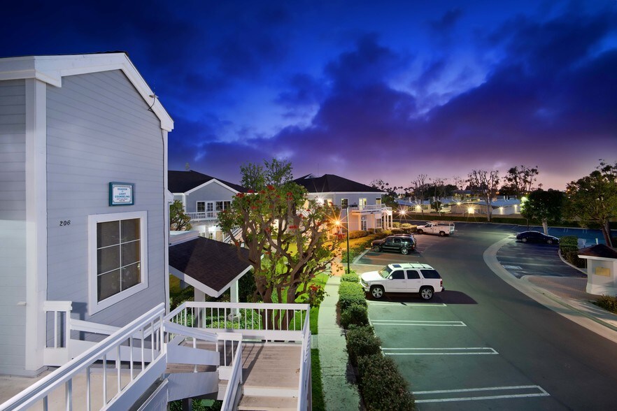 More Photos Of 12361 Lewis St, Garden Grove Unknown For Lease