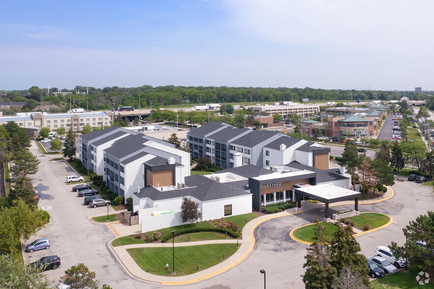 More Photos Of 1801 Milwaukee Ave, Glenview Hotel For Sale