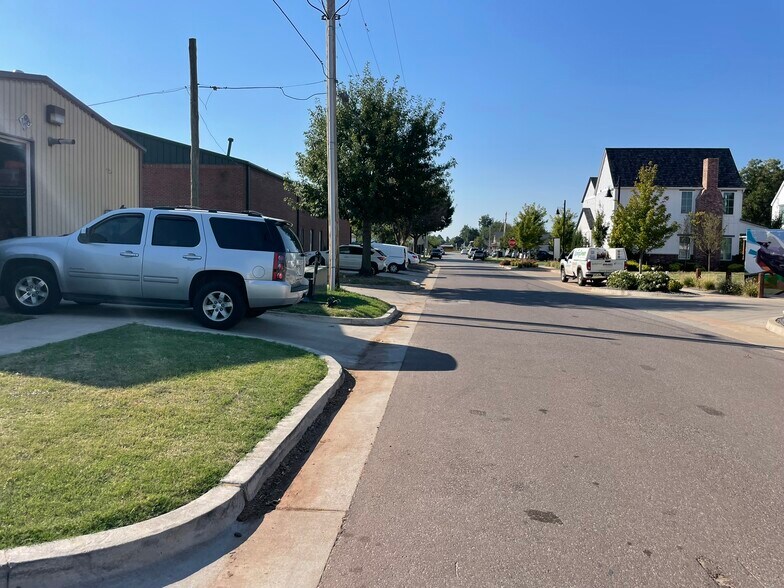 More Photos Of 126 W Main St, Edmond Freestanding For Sale