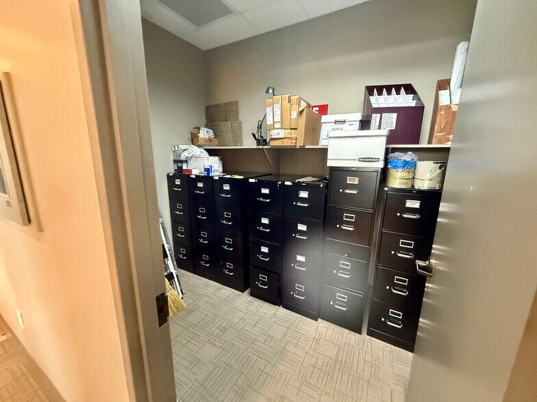 More Photos Of 960194 Gateway Blvd, Fernandina Beach Office For Lease