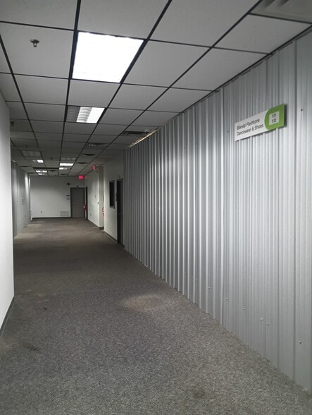 More Photos Of 215 Marvin Miller Dr SW, Atlanta Light Distribution For Lease