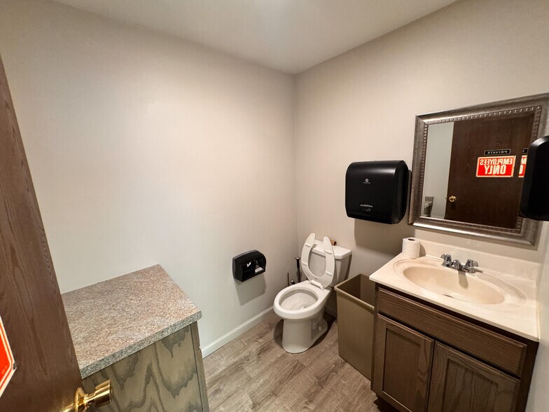 More Photos Of 95 E Main St, Carrollton Office For Sale