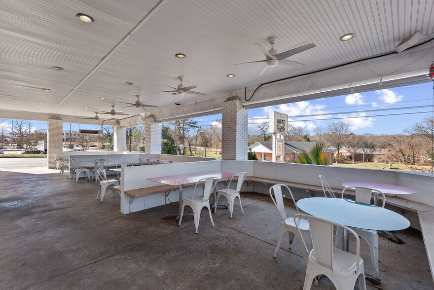 More Photos Of 64 N Main St, Watkinsville Restaurant For Sale