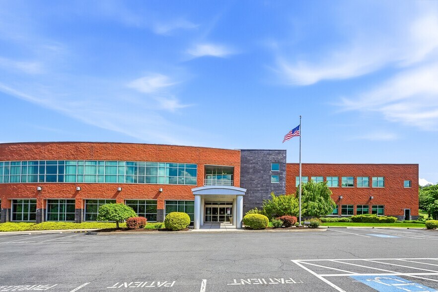 More Photos Of 3 Walnut St, Lemoyne Medical For Lease