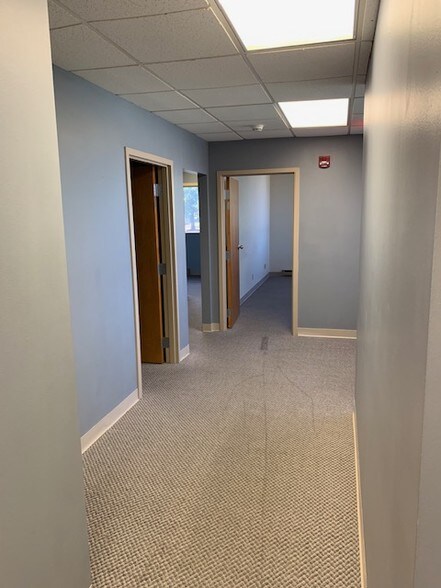 More Photos Of 1000 Executive Parkway Dr, Creve Coeur Office For Lease