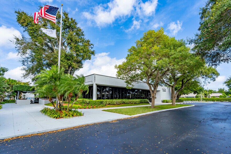 More Photos Of 2841 W Cypress Creek Rd, Fort Lauderdale Medical For Lease