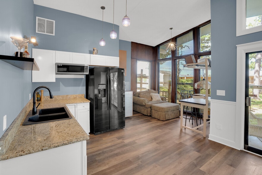 More Photos Of 128 Latonea Dr, Columbia Office Residential For Sale