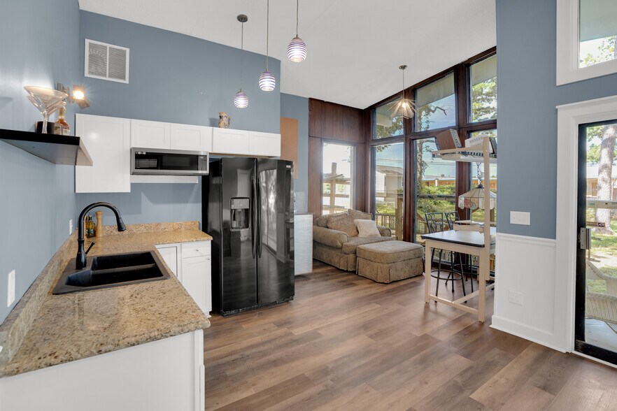 More Photos Of 128 Latonea Dr, Columbia Office Residential For Sale