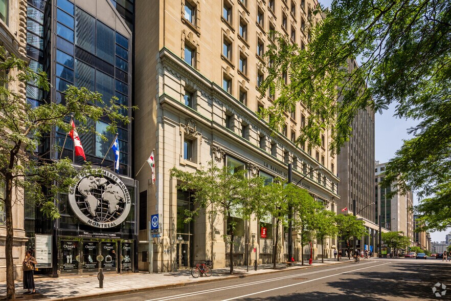 More Photos Of 715 Rue du Square-Victoria, Montréal Office For Sale