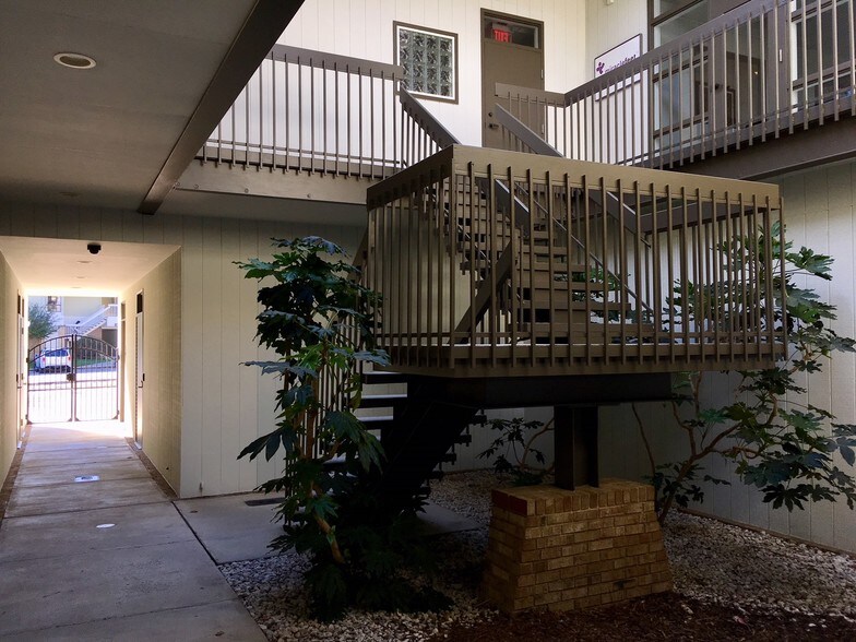 More Photos Of 107 Conner Dr, Chapel Hill Medical For Lease