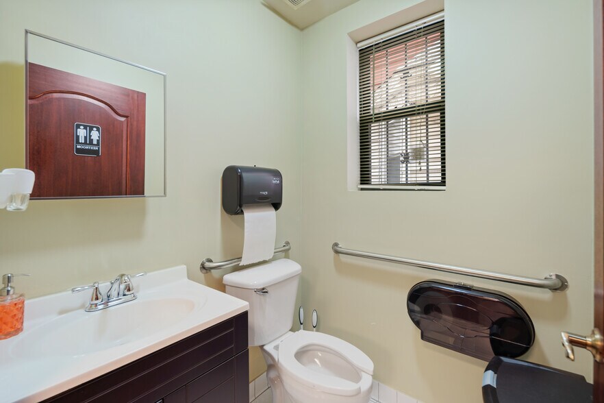 More Photos Of 251 E 5th St, Brooklyn Office Residential For Lease