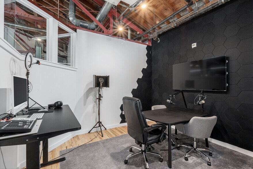 More Photos Of 107 S Olive Ave, West Palm Beach Loft Creative Space For Lease