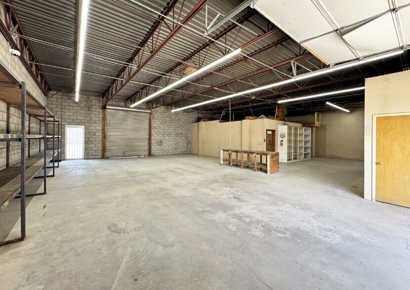 More Photos Of 9600 Bell Ave, Albuquerque Office For Sale