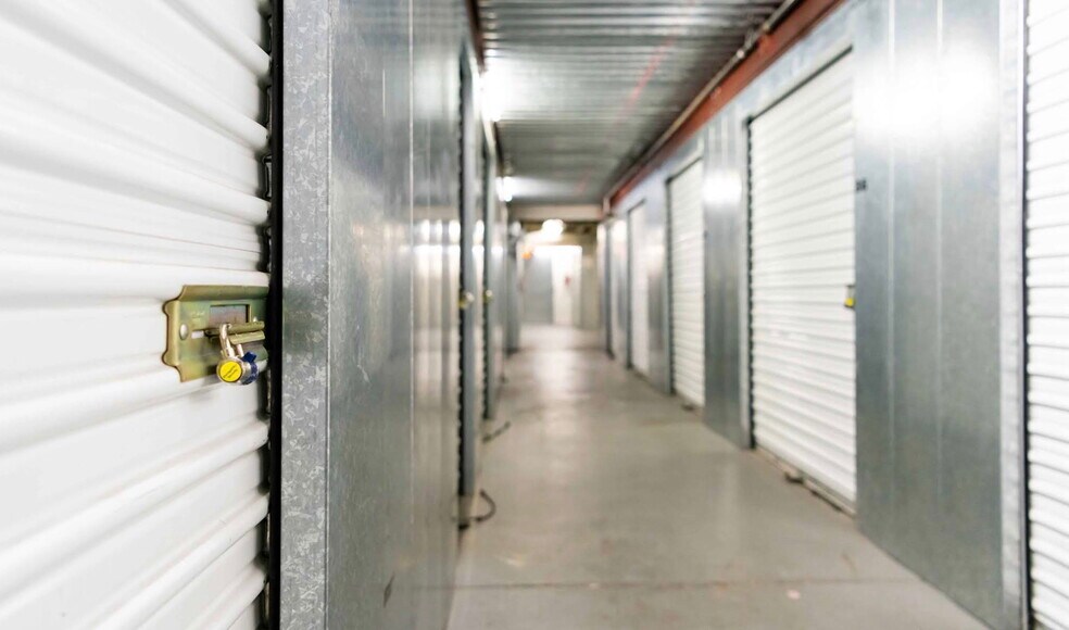 More Photos Of 208 Greenfield Ave, San Anselmo Self Storage For Sale