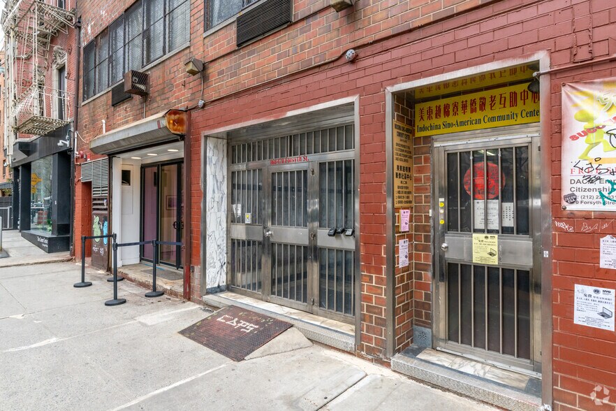 More Photos Of 36 Rivington St, New York Apartments For Sale