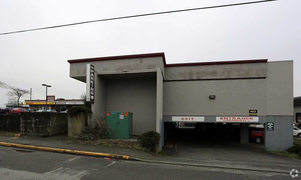 More Photos Of 3214 Douglas St, Saanich General Retail For Lease