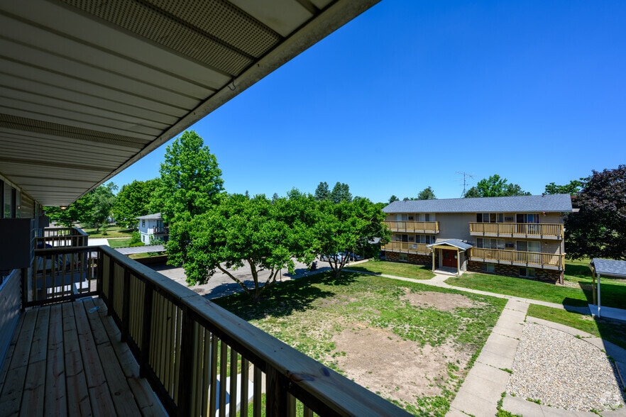 More Photos Of 4037 S Rose St, Kalamazoo Apartments For Sale