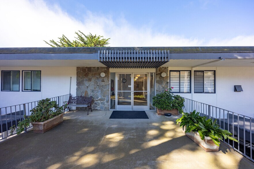 More Photos Of 667-669 Crespi Dr, Pacifica Medical For Sale